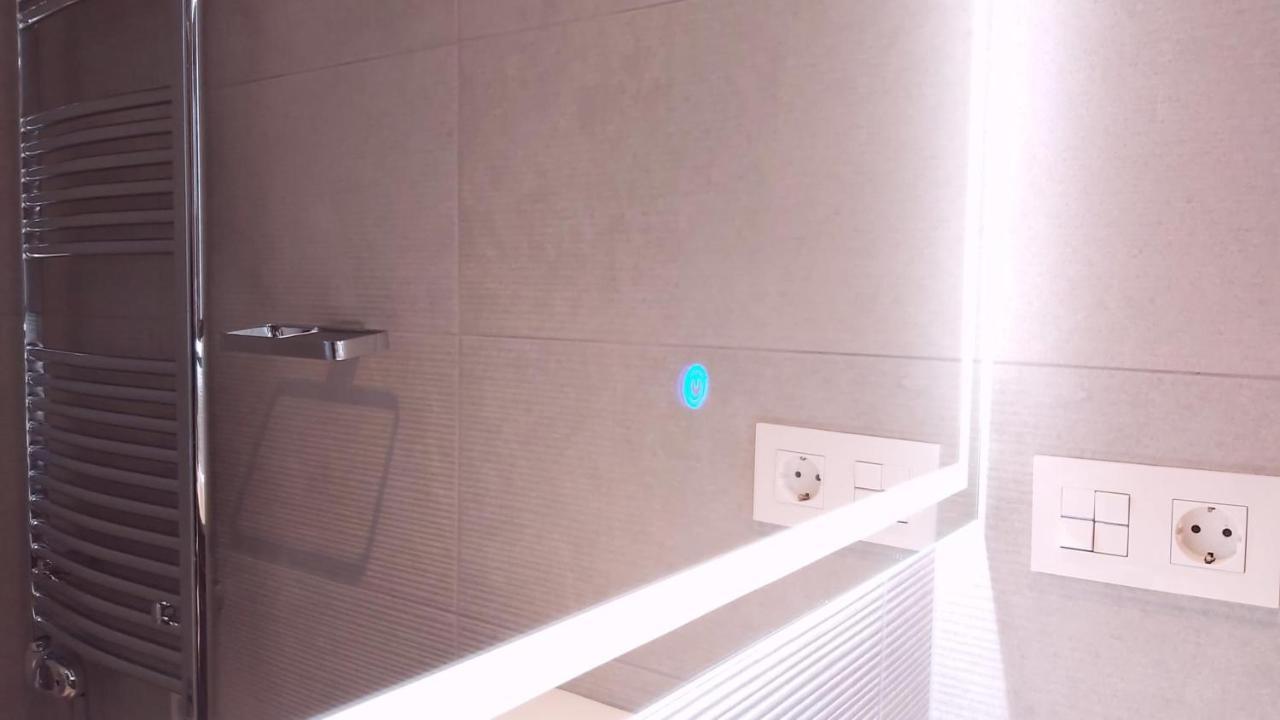 Del Parque Flats Urban Adults Luxury Apartment มาลากา ภายนอก รูปภาพ